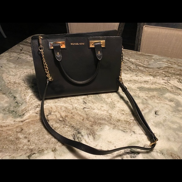 Michael Kors purse - Picture 1 of 5